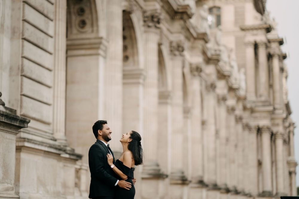 Nireeksha & Vibhu, The Louvre and the Eiffel Tower, Paris, photograph 25
